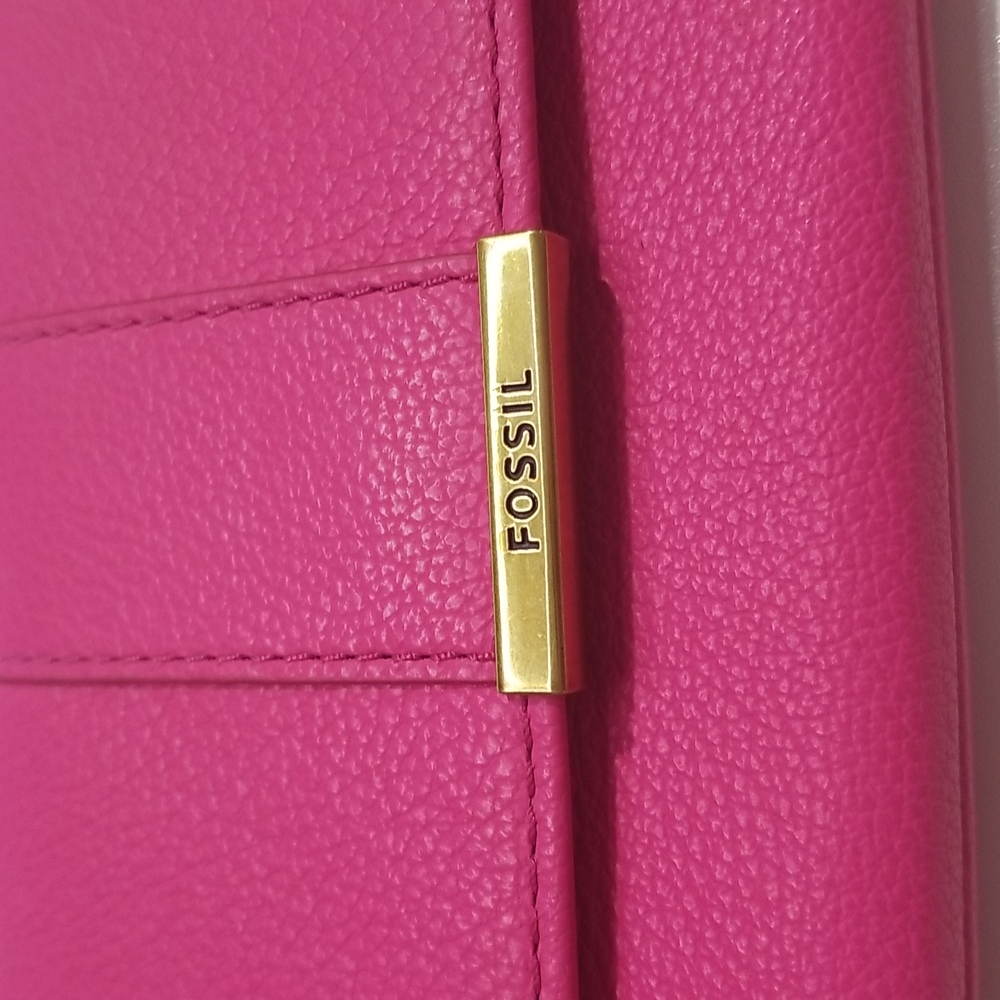 Fossil wallet